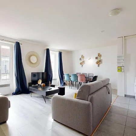 802 Lovely's - Superb * Bagnolet