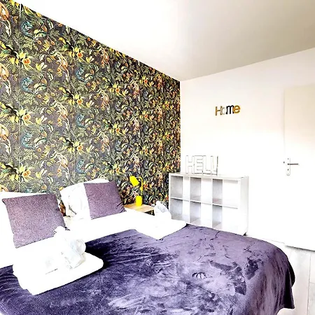 802 Lovely's - Superb * Bagnolet